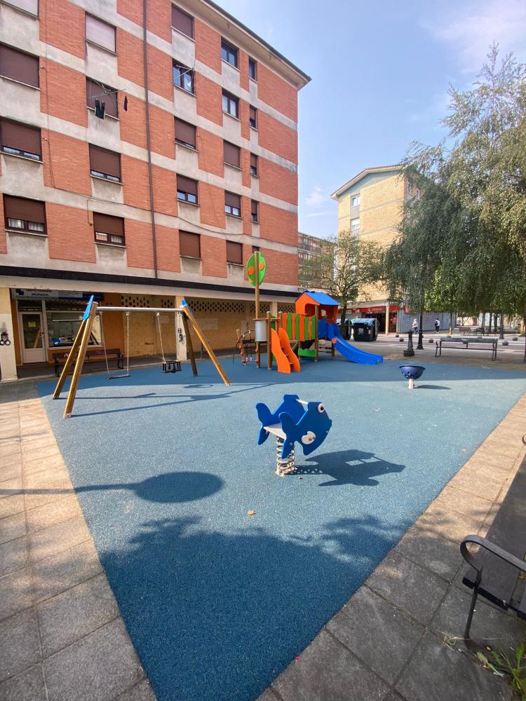 Imagen El parque infantil de la calle Usandizaga Eresgille se ha renovado íntegramente